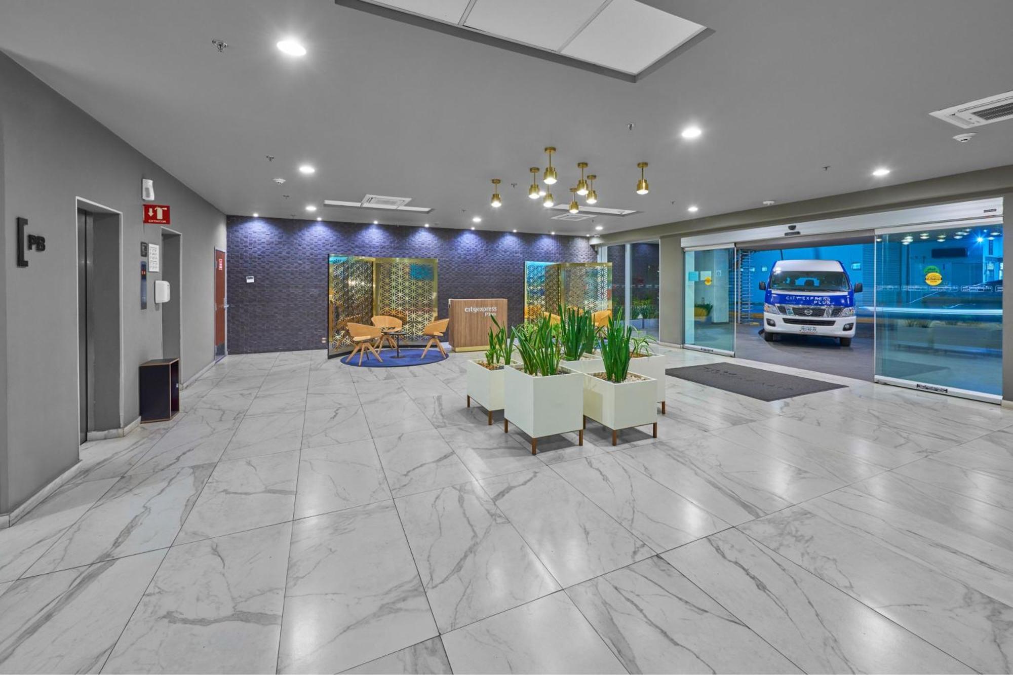 City Express Plus By Marriott Ciudad De Mexico Mundo E
